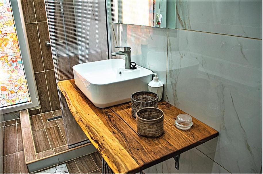 Kassandrou Suite Hot Tub-Jakuzzi - 2 Bedrooms - Big Balcony - Center Thessaloniki Exterior photo