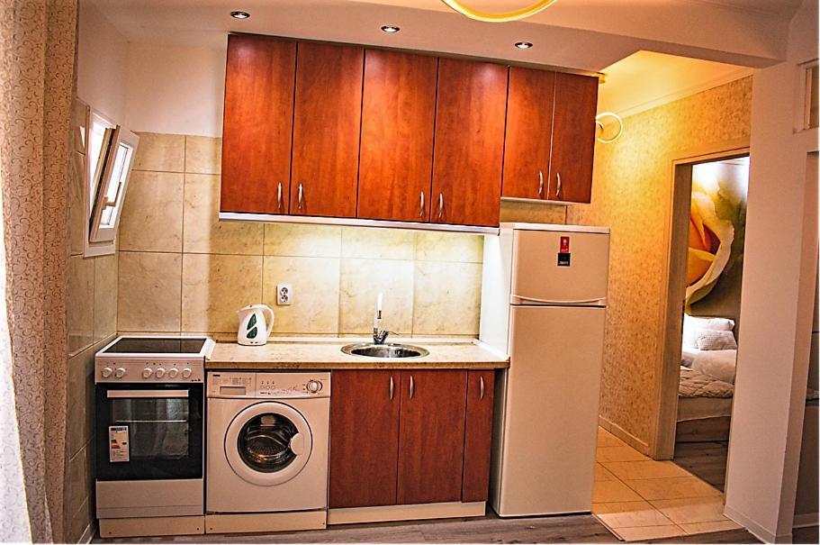 Kassandrou Suite Hot Tub-Jakuzzi - 2 Bedrooms - Big Balcony - Center Thessaloniki Exterior photo